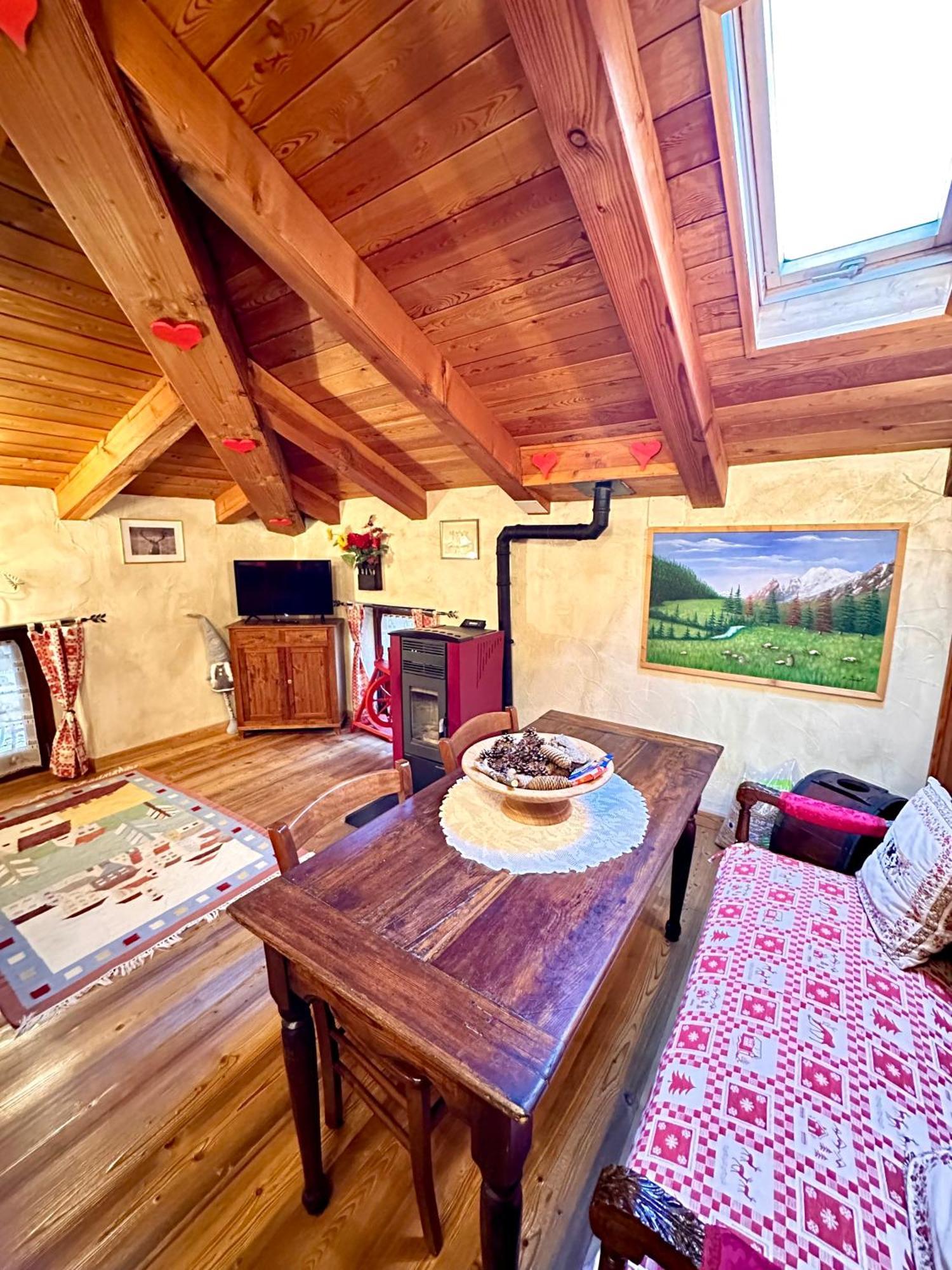 La Maison De Julie Pré-Saint-Didier Esterno foto
